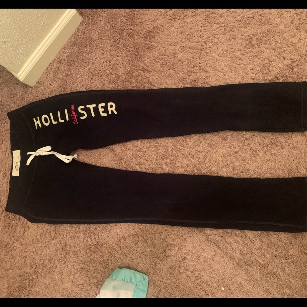 Hollister sweats